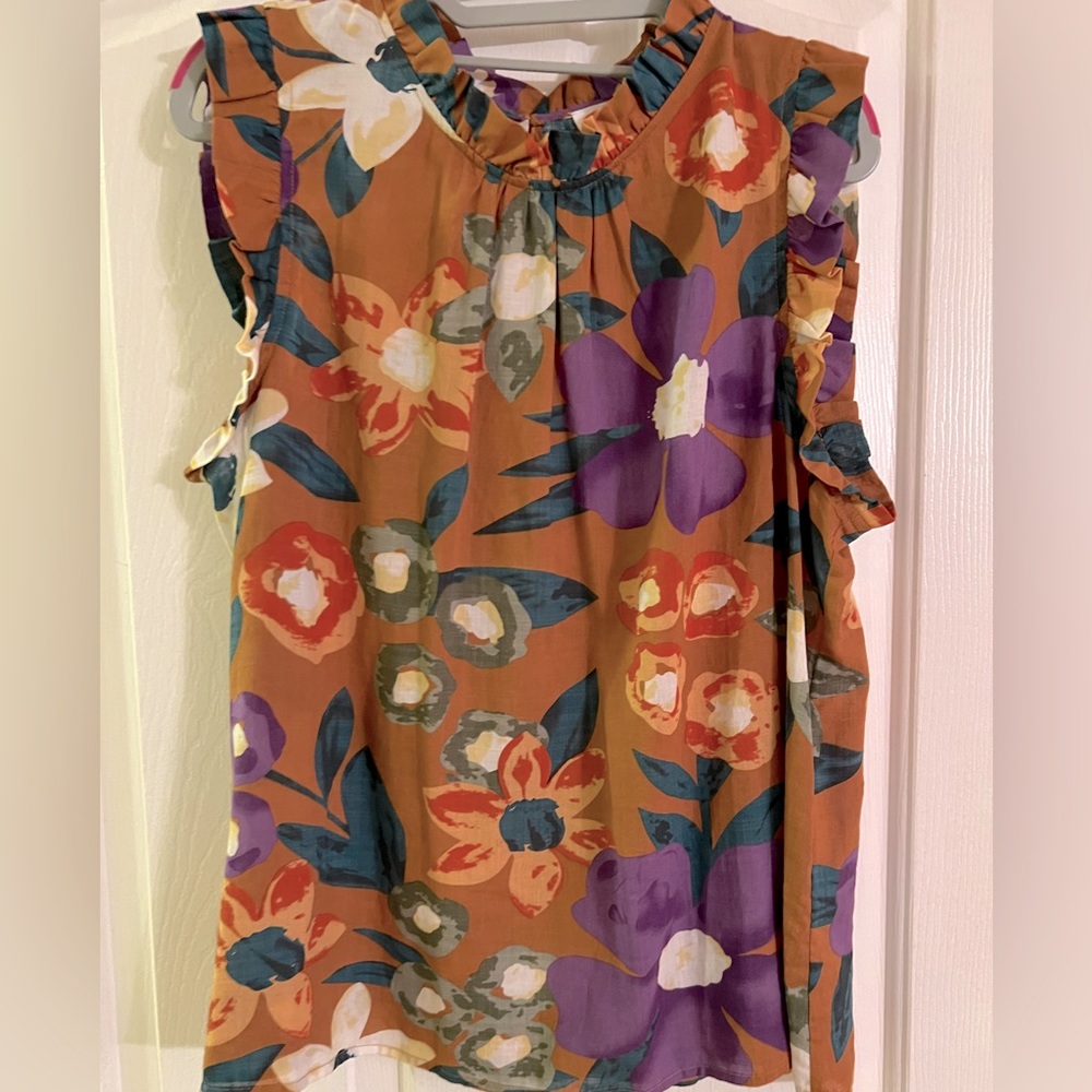 THML flowered top